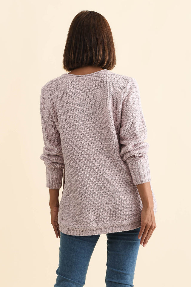 alt text|model:Cara image 5