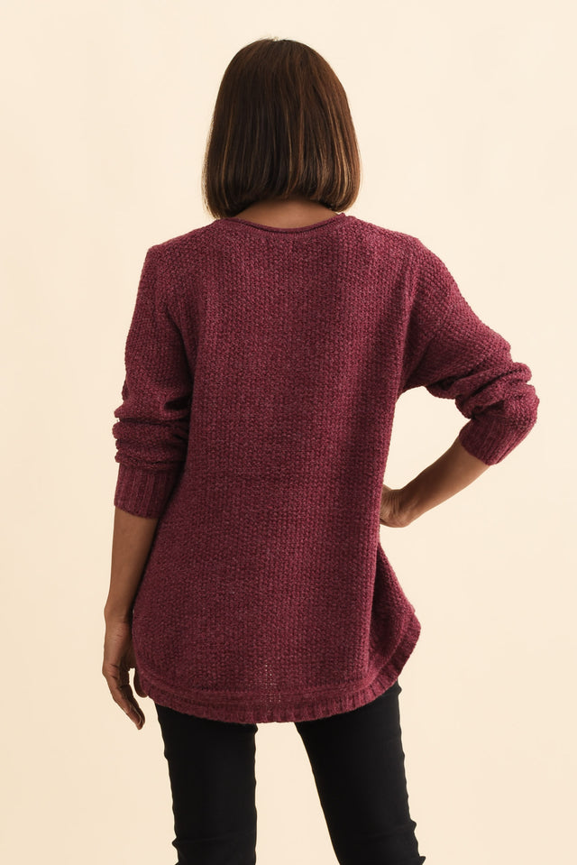 alt text|model:Cara image 4