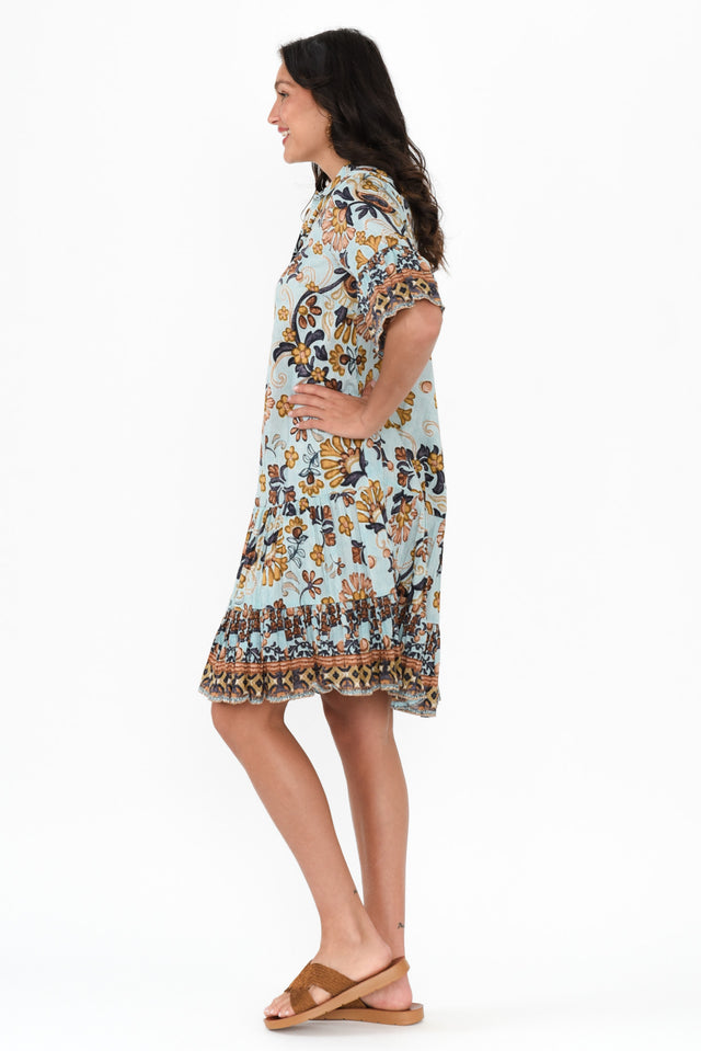 alt text|model:Brontie image 4