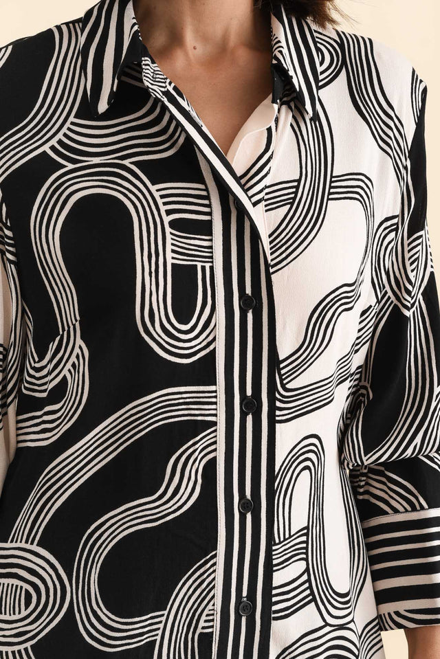 Lucy Black Contrast Collared Shirt,Brunette model,alt text|model:Cara image 6