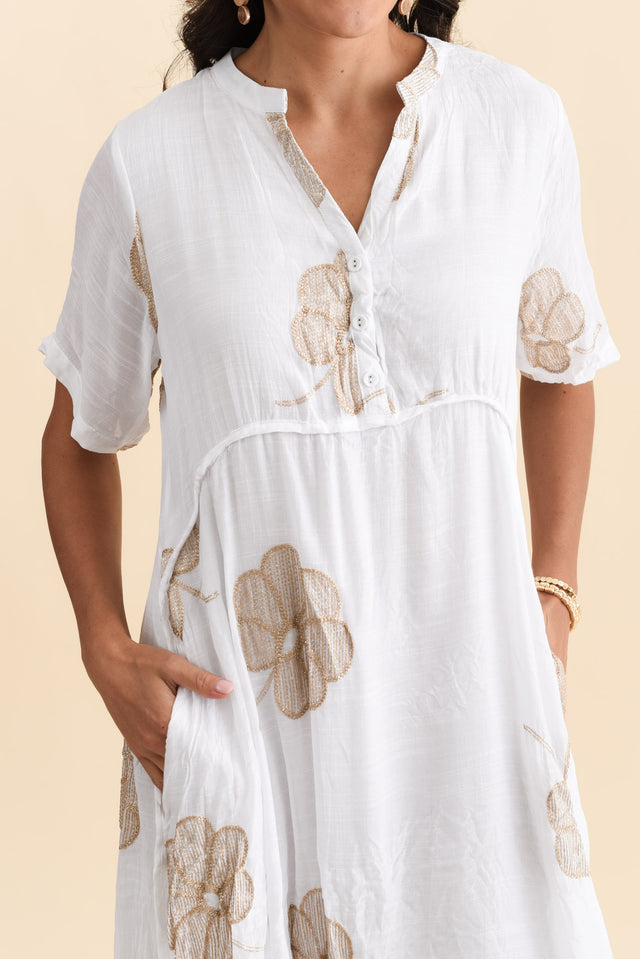 alt text|model:Brontie image 6