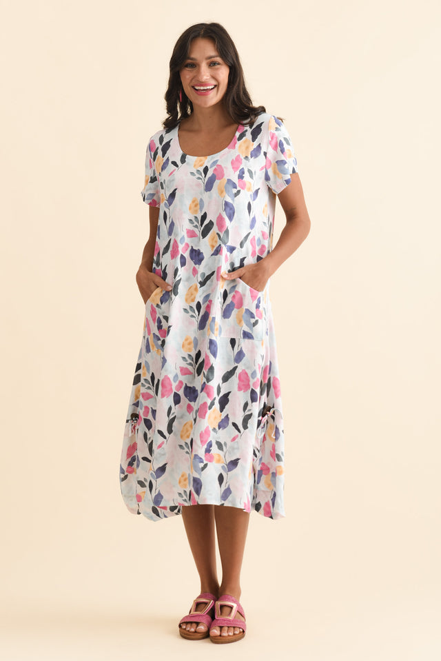 alt text|model:Brontie image 3