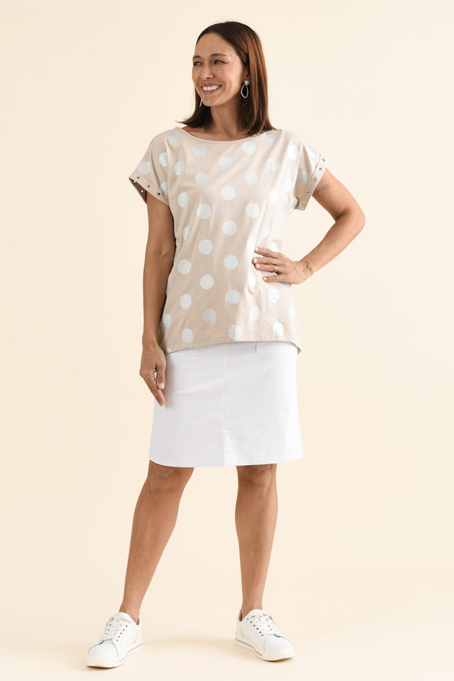 Lumi Natural Foil Spot Cotton Tee,brunette model,Full Outfit,alt text|model:Cara image 6