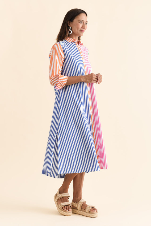 alt text|model:Cara image 5