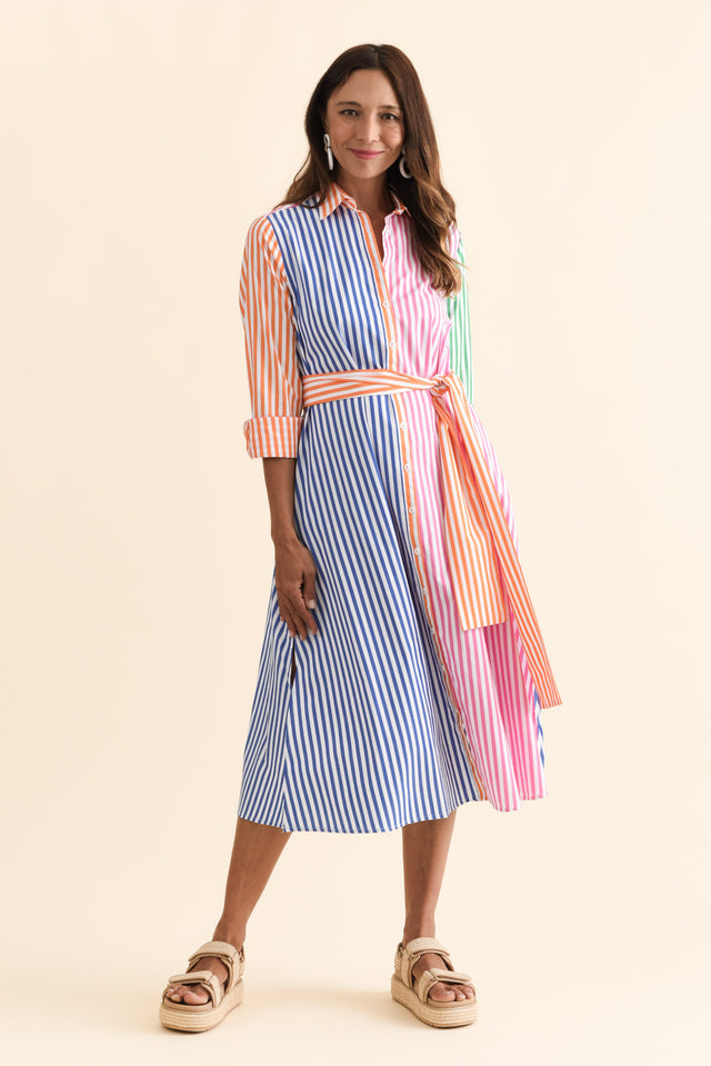 alt text|model:Cara image 4