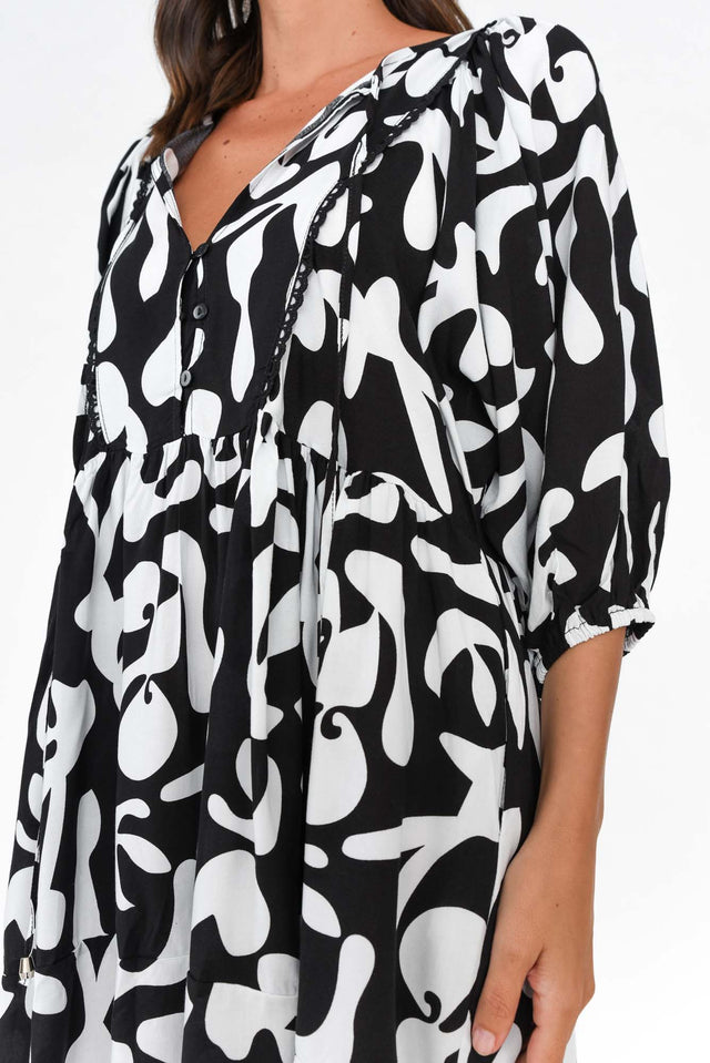Lyric Black Abstract Pocket Dress