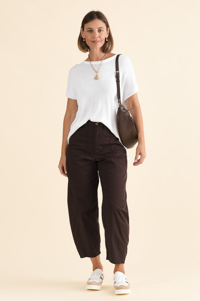 Mabel Chocolate Cotton Barrel Pants,Full Body,Brunette model,alt text|model:Laura