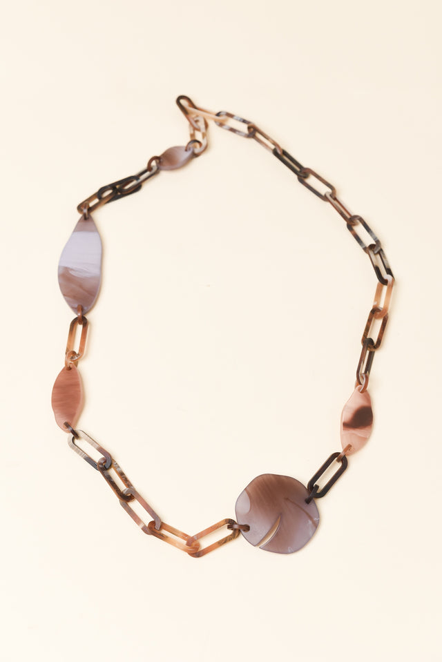 Mackenzie Brown Resin Chain Necklace