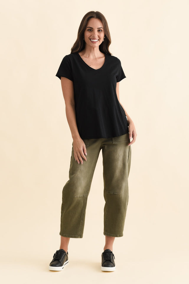 Maggie Black Cotton Vee Tee,Brunette model,alt text|model:MJ image 4