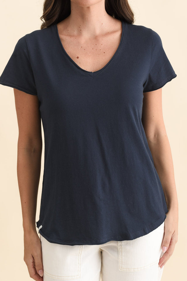 Maggie Navy Cotton Vee Tee,Brunette model,alt text|model:MJ image 7
