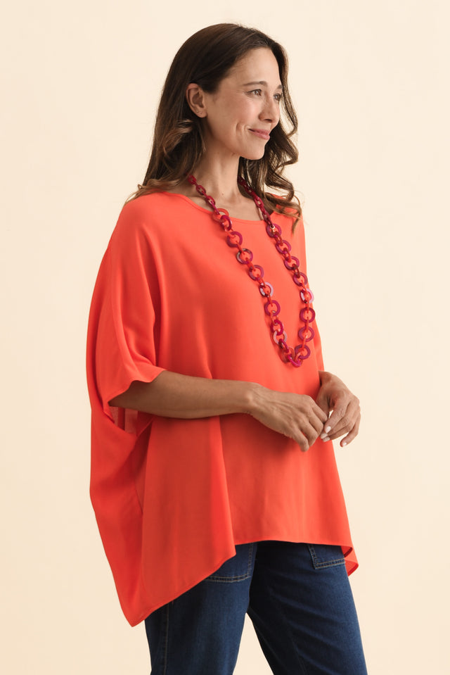 alt text|model:Cara image 4