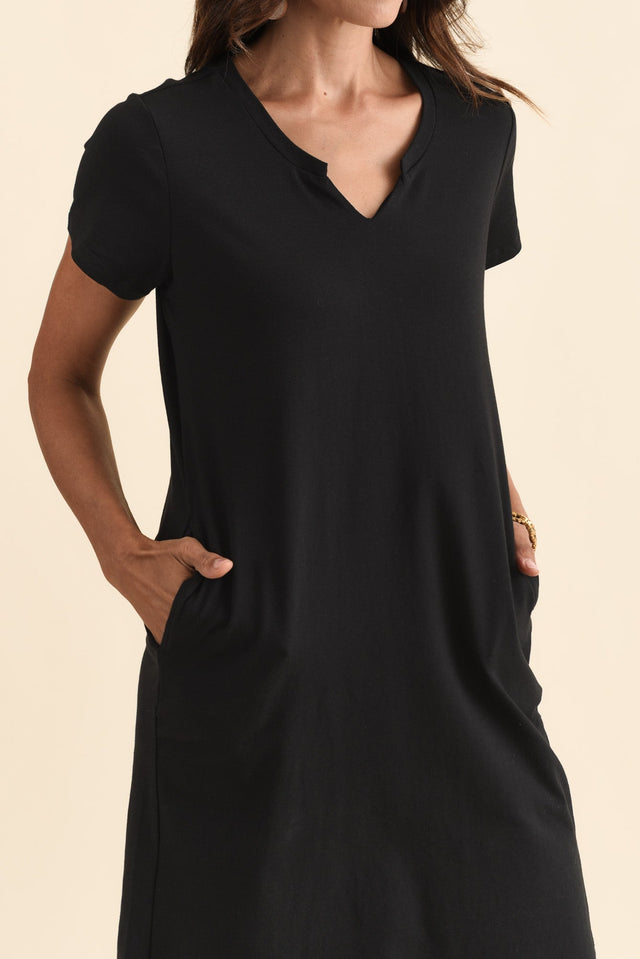 Mandy Black Cotton Tee Dress,Brunette model,alt text|model:Cara image 8