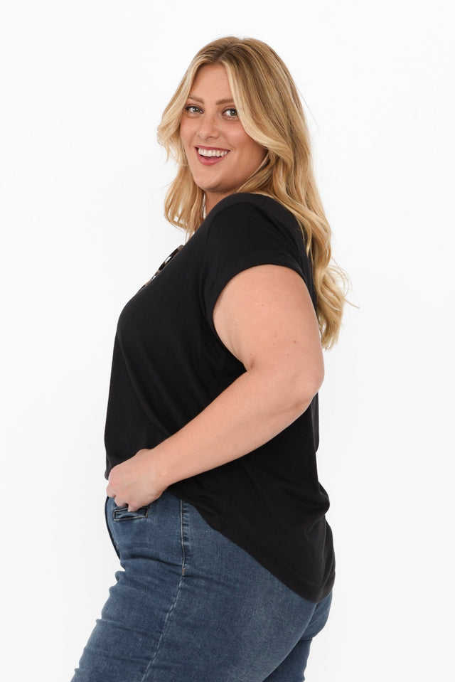 Manly Black Cotton Tee,Blonde model,alt text|model:Caitlin image 11