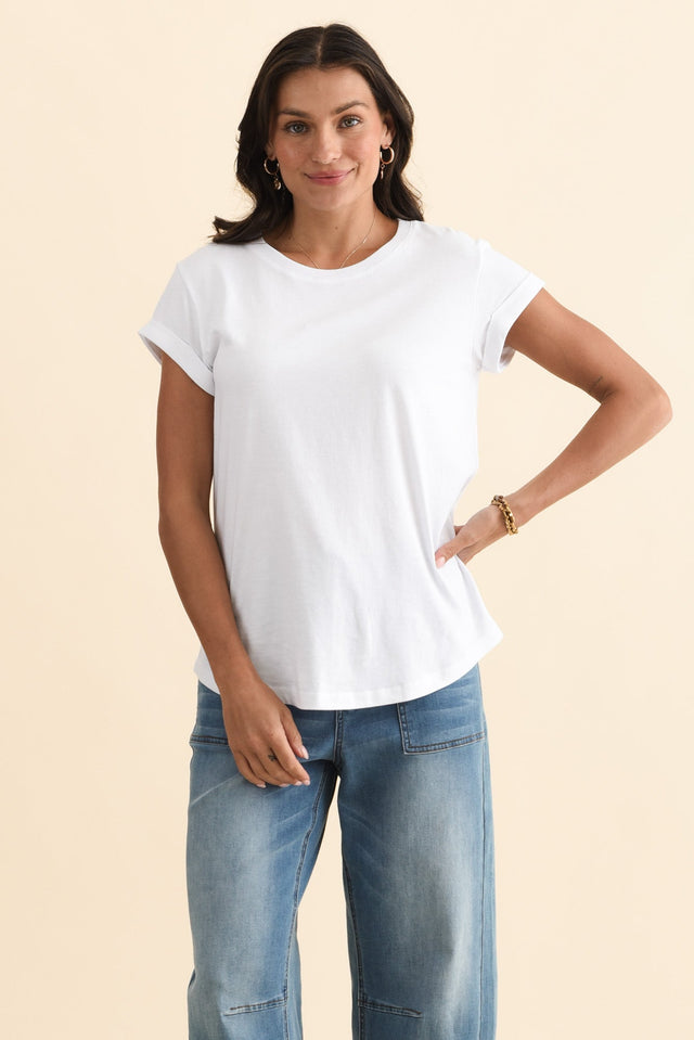 Manly White Cotton Tee,Brunette model,alt text|model:Brontie image 3