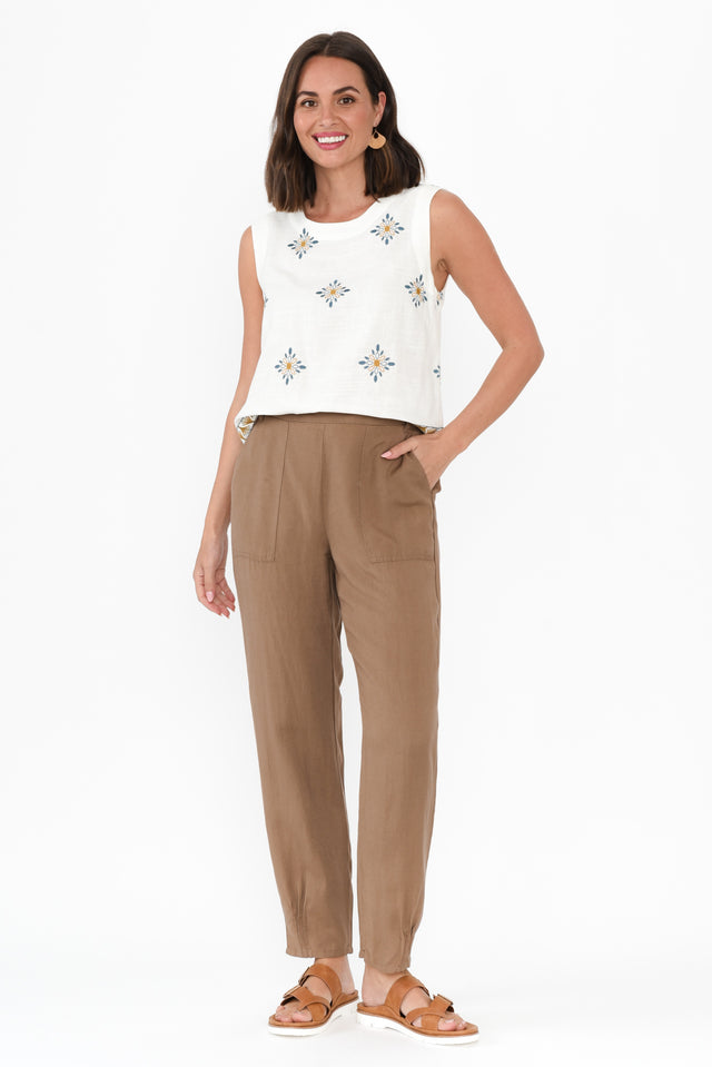 alt text|model:MJ image 8