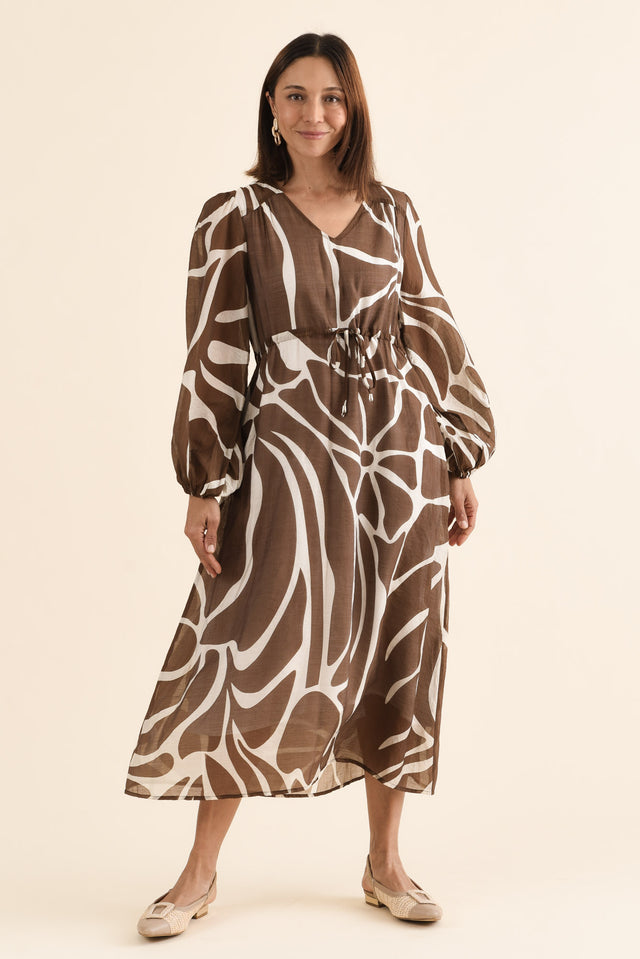Mareli Mocha Abstract Tie Dress,Full Body,Brunette model,alt text|model:Cara image 6