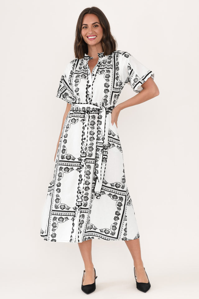 alt text|model:MJ image 3