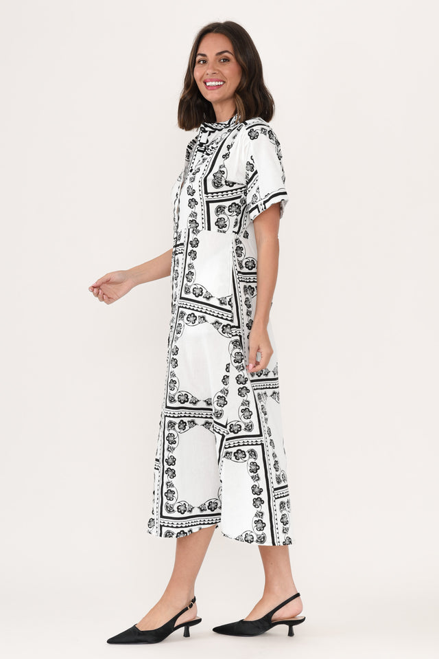 alt text|model:MJ image 6