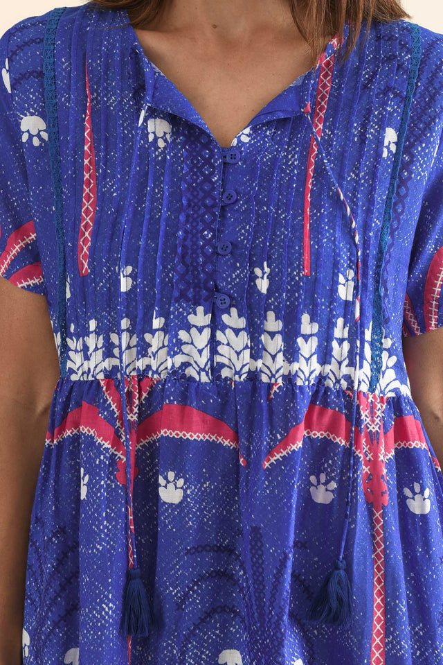 Marisol Cobalt Tropical Crinkle Cotton Dress,Detail,Brunette model,alt text|model:Cara image 5