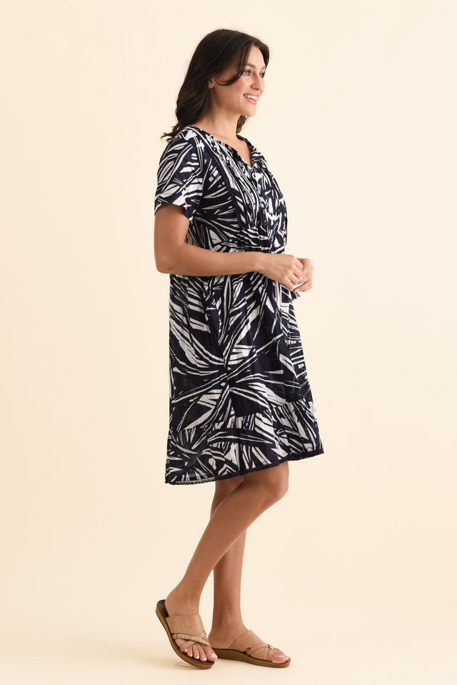 alt text|model:Brontie image 3