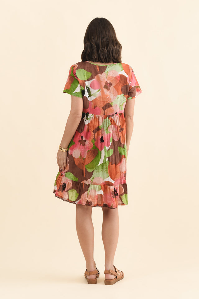 Marisol Pink Floral Crinkle Cotton Dress,Brunette model,alt text|model:MJ image 6