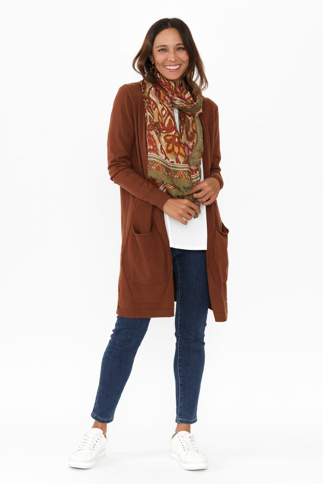 alt text|model:Cara image 8