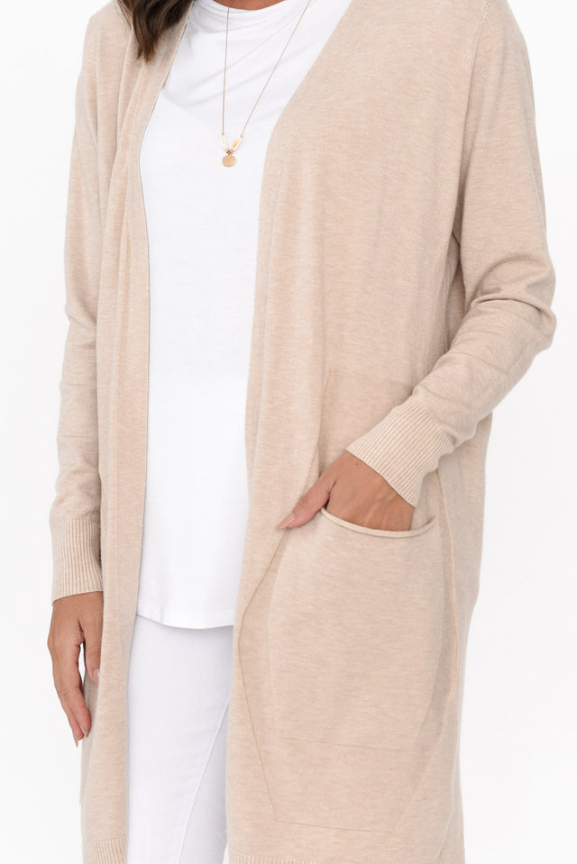 alt text|model:MJ image 6