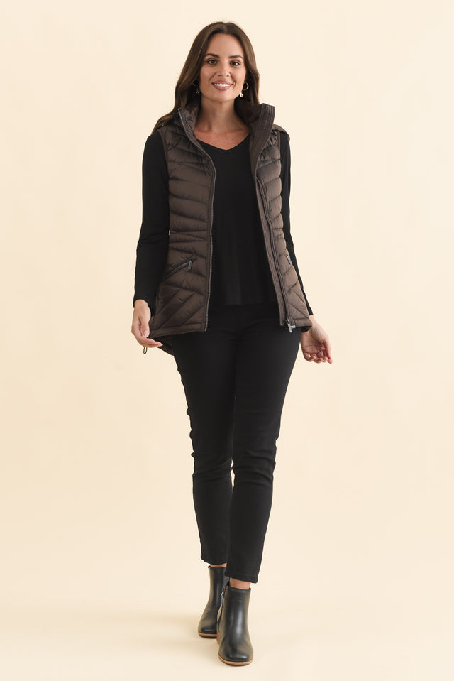 alt text|model:MJ image 8