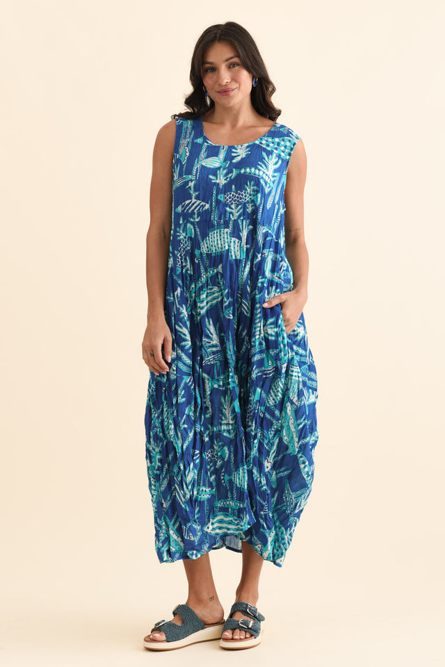 alt text|model:Brontie image 3