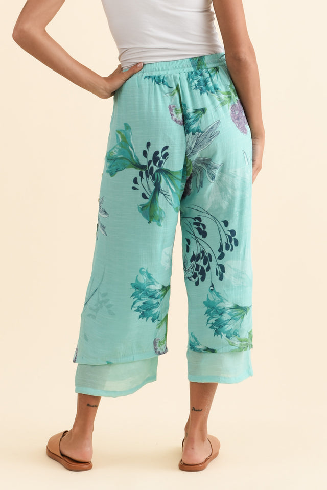 alt text|model:Brontie image 5