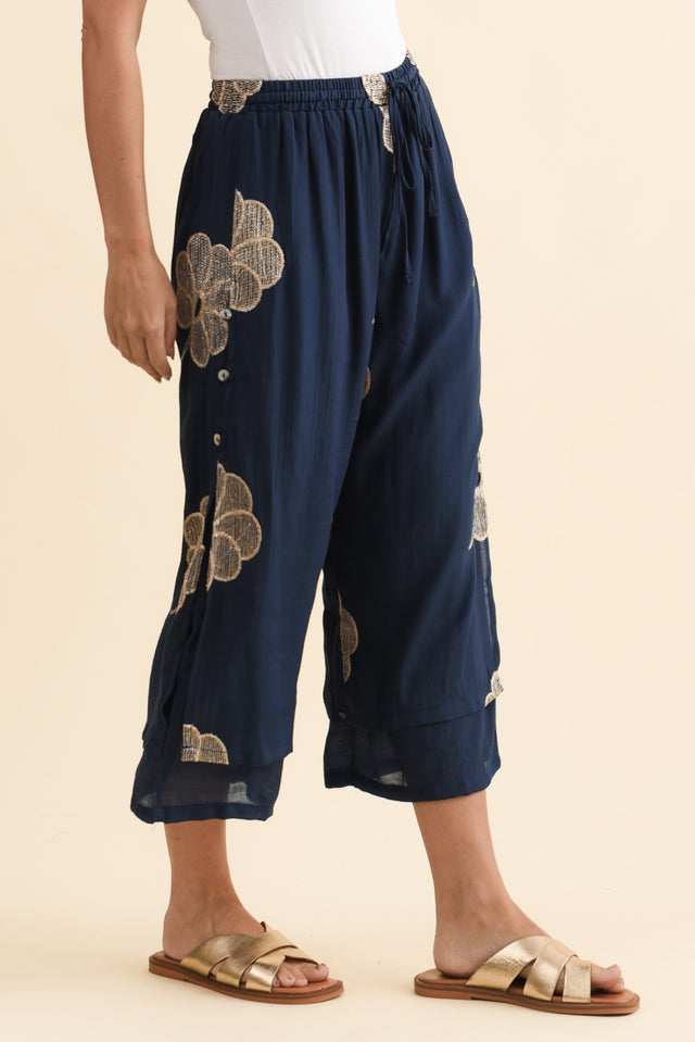 alt text|model:MJ image 3