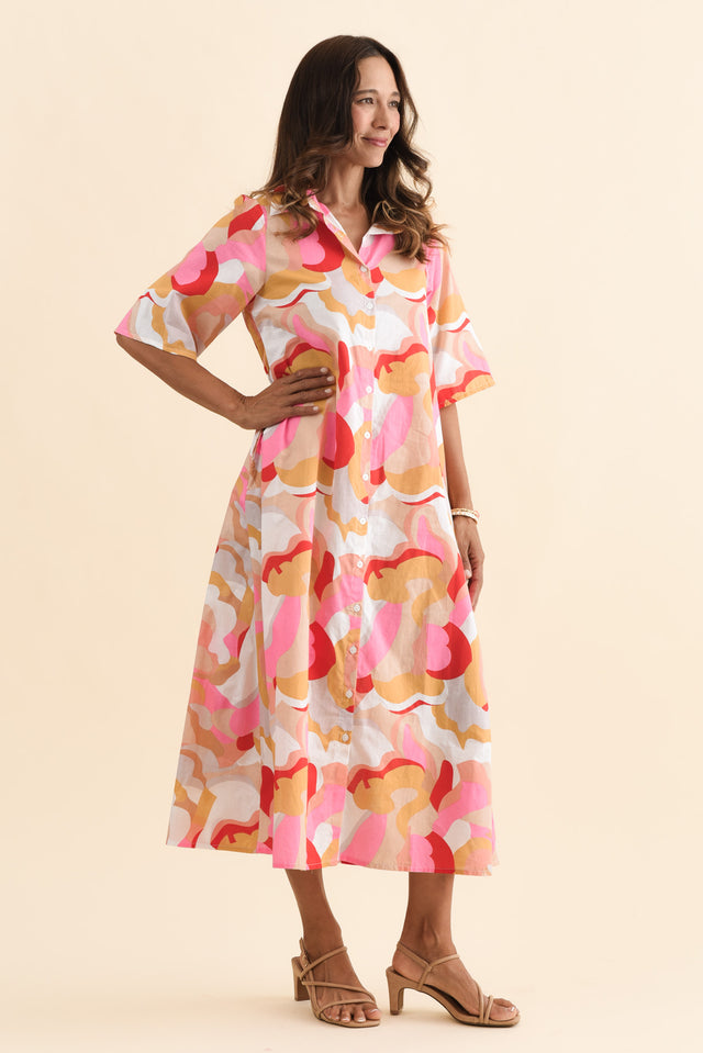 alt text|model:Cara image 4