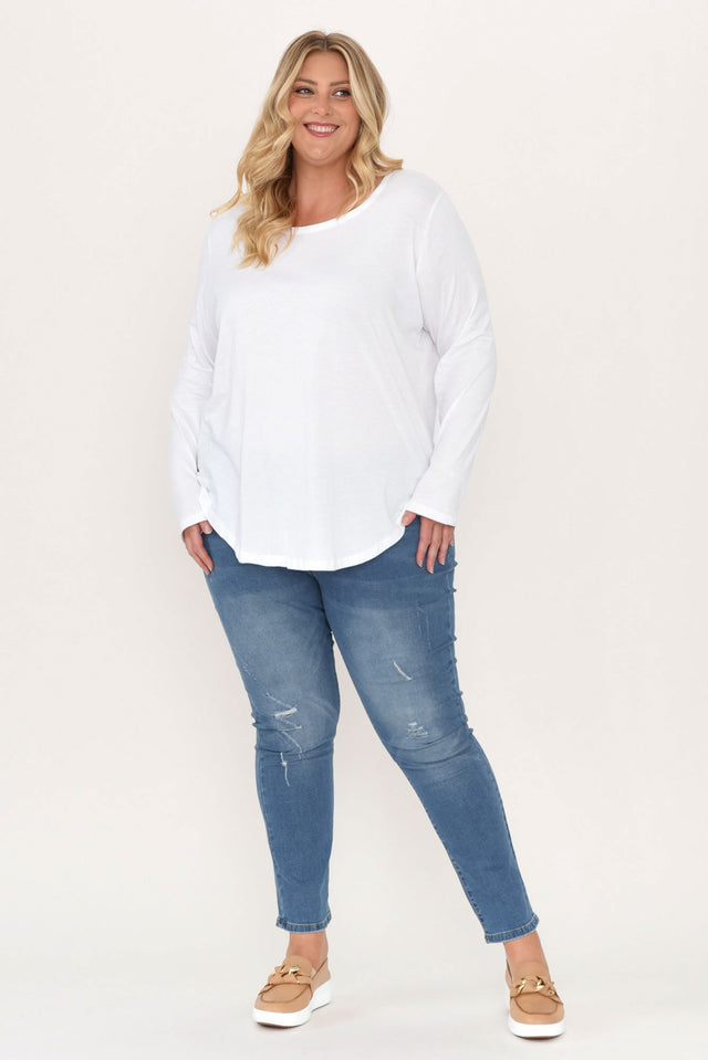 alt text|model:Caitlin image 9