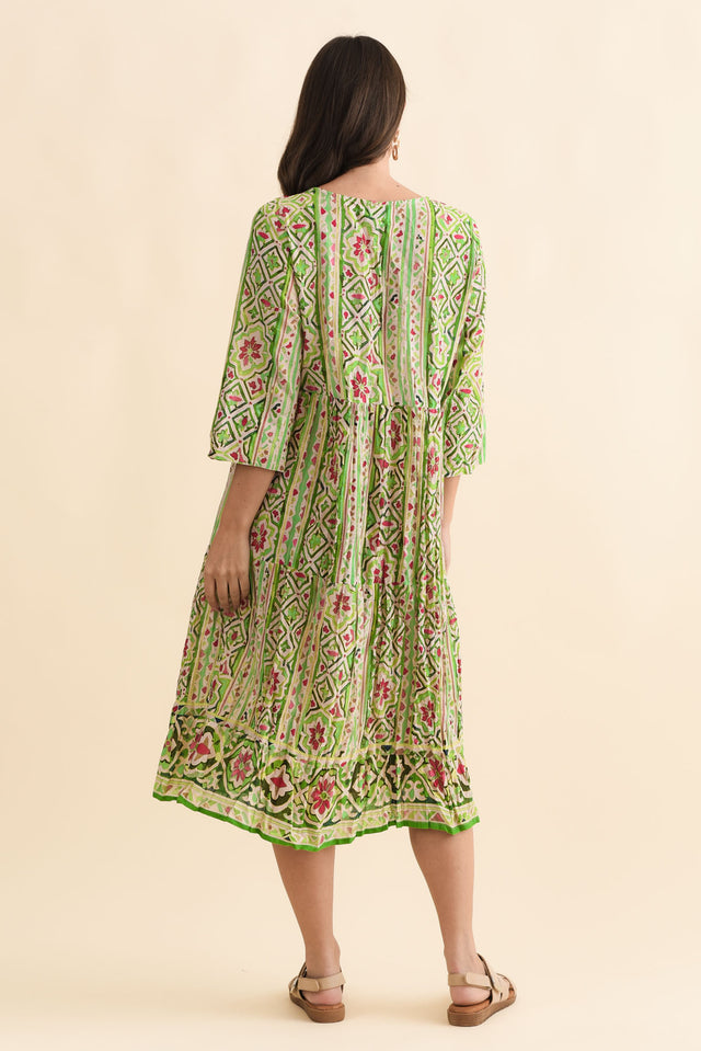 alt text|model:MJ image 6