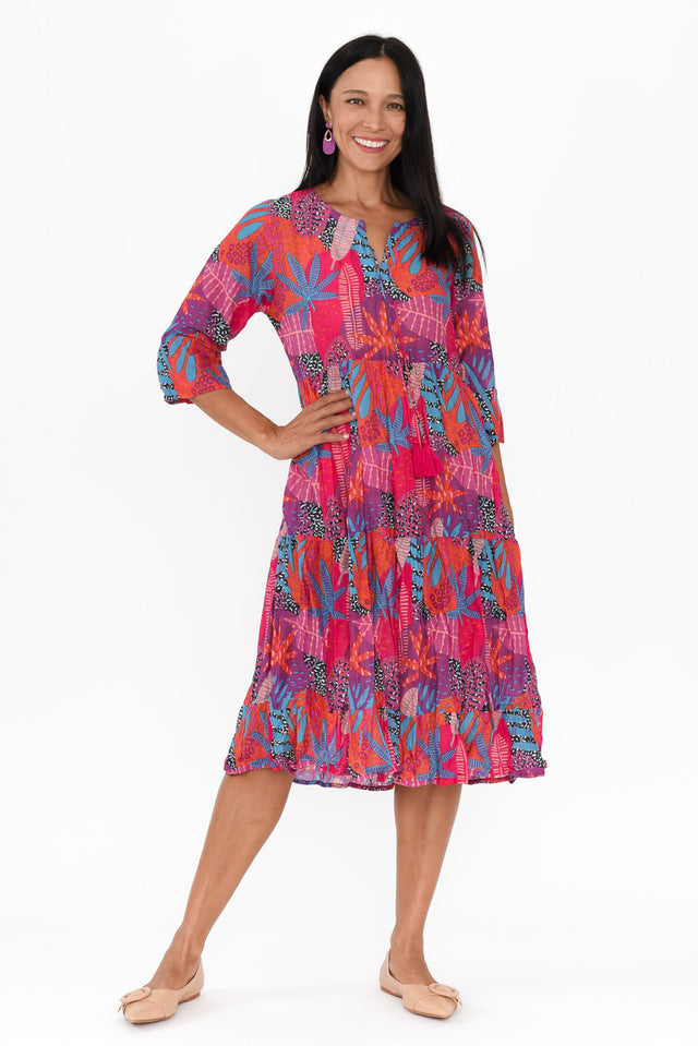 alt text|model:Cara image 1