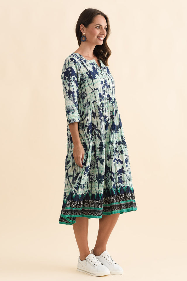 alt text|model:MJ image 3