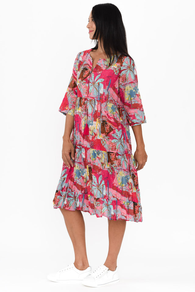 alt text|model:Cara image 4