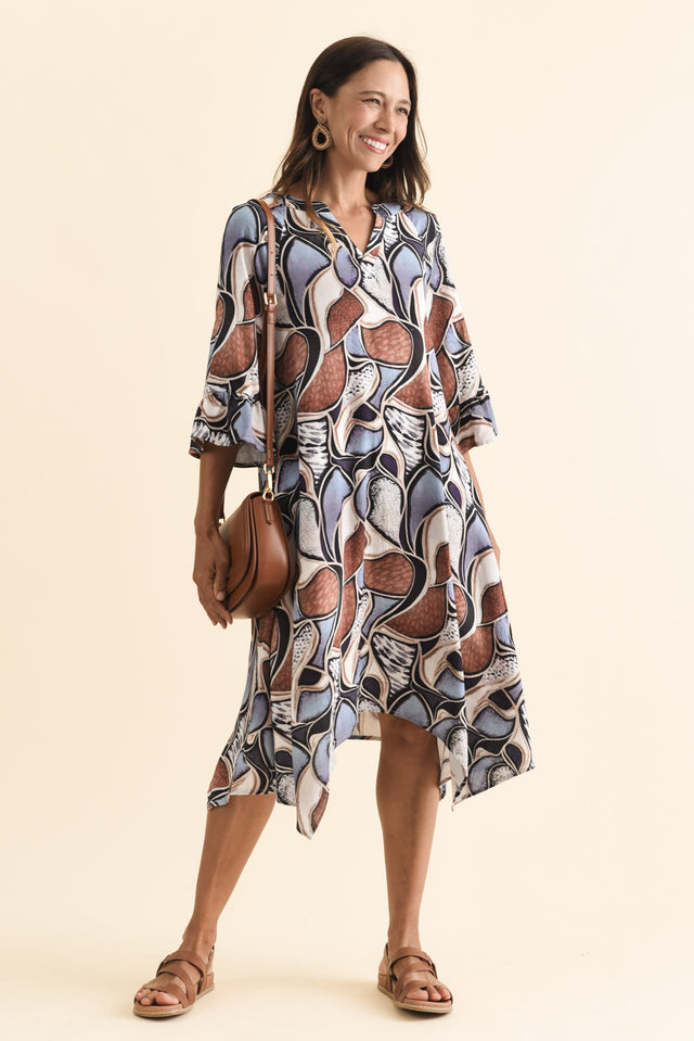 alt text|model:Cara image 2