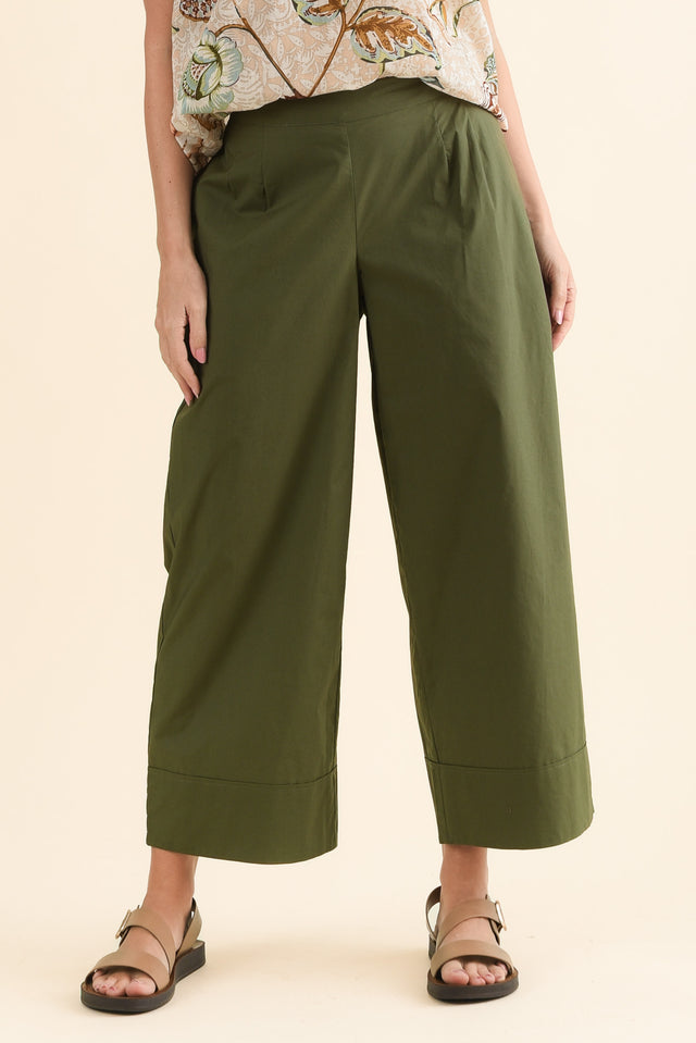 Mirra Khaki Cotton Pocket Pants,Front,Brunette model,alt text|model:MJ image 1