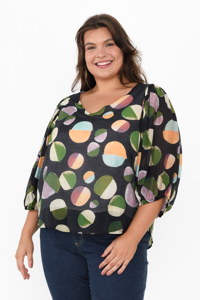 plus-size,curve-tops,plus-size-sleeved-tops,plus-size-cotton-tops,alt text|model:Gabby image 8
