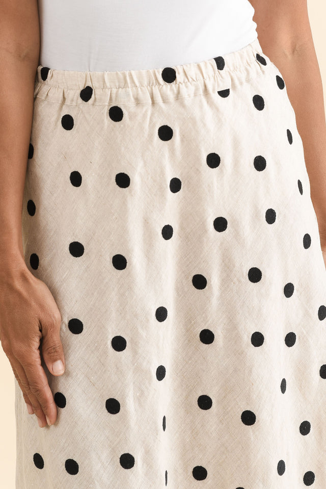 Modena Beige Spot Linen Midi Skirt,Brunette model,alt text|model:Cara image 6