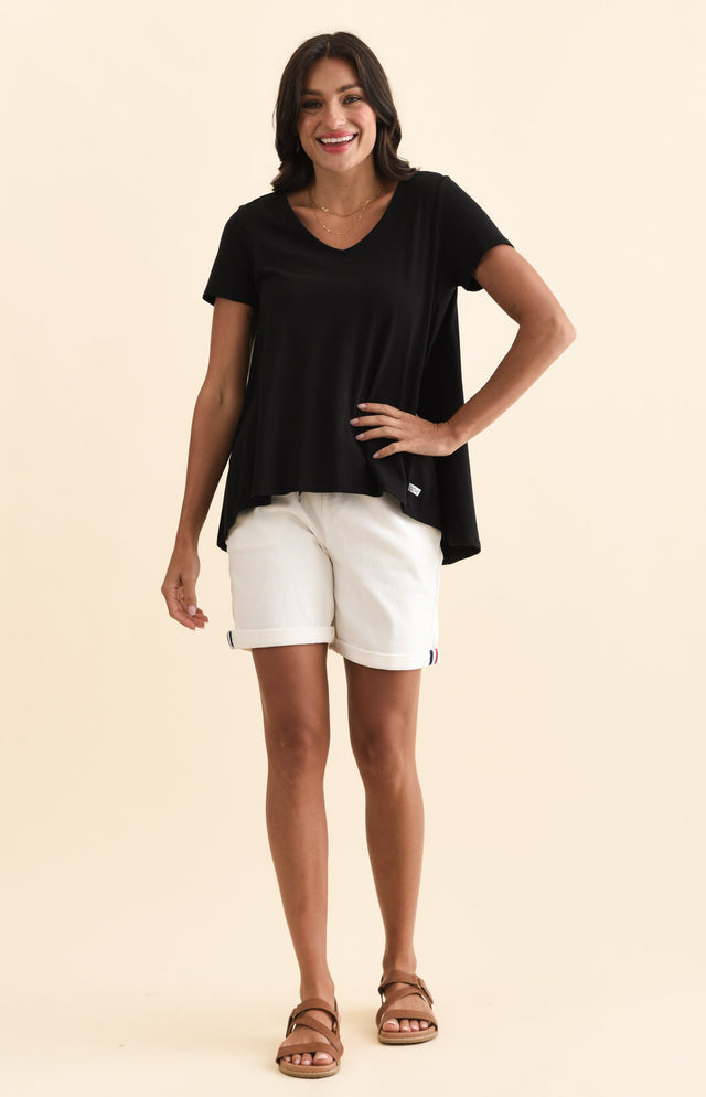 Montreal Black Cotton Tee,Brunette model,alt text|model:Brontie image 8
