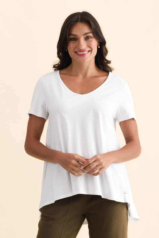 Montreal White Cotton Tee,Brunette model,alt text|model:Brontie
