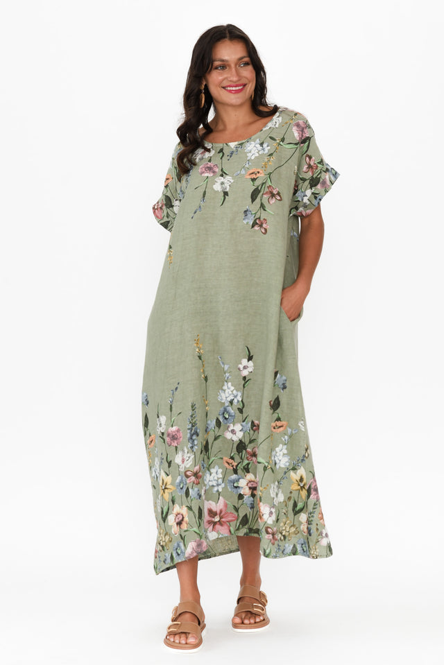 alt text|model:Brontie image 3