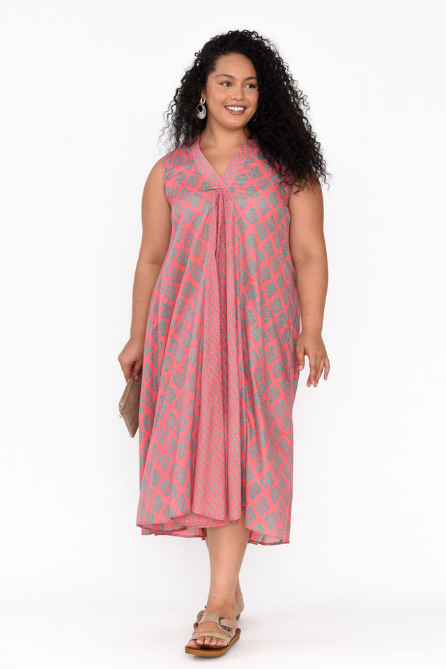 plus-size,curve-dresses,plus-size-sleeveless-dresses,plus-size-below-knee-dresses,plus-size-midi-dresses