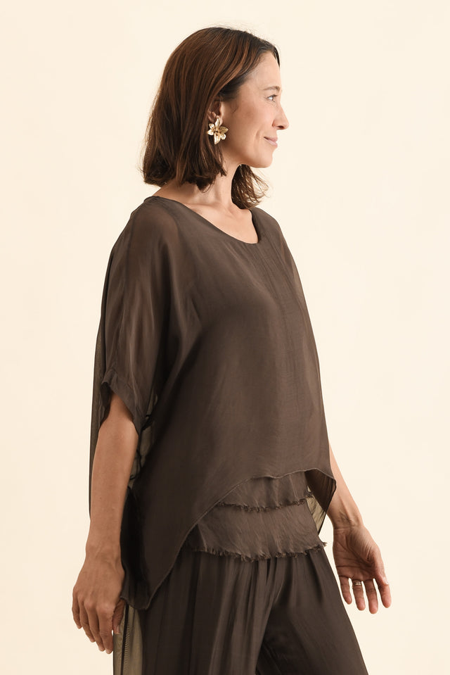 Myers Chocolate Silk Layer Top,Side,Brunette model,alt text|model:Cara image 4