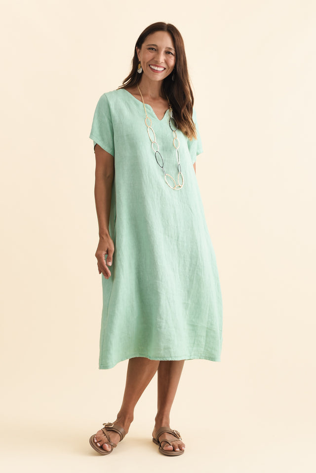 Nara Aqua Linen Pocket Dress,Brunette model,alt text|model:Cara image 7