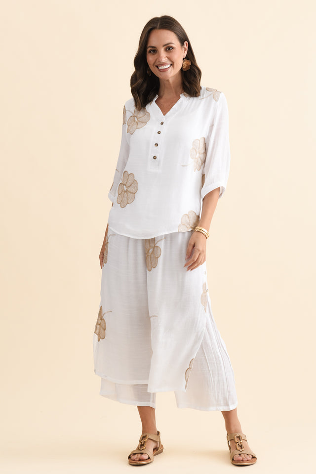 alt text|model:MJ image 7