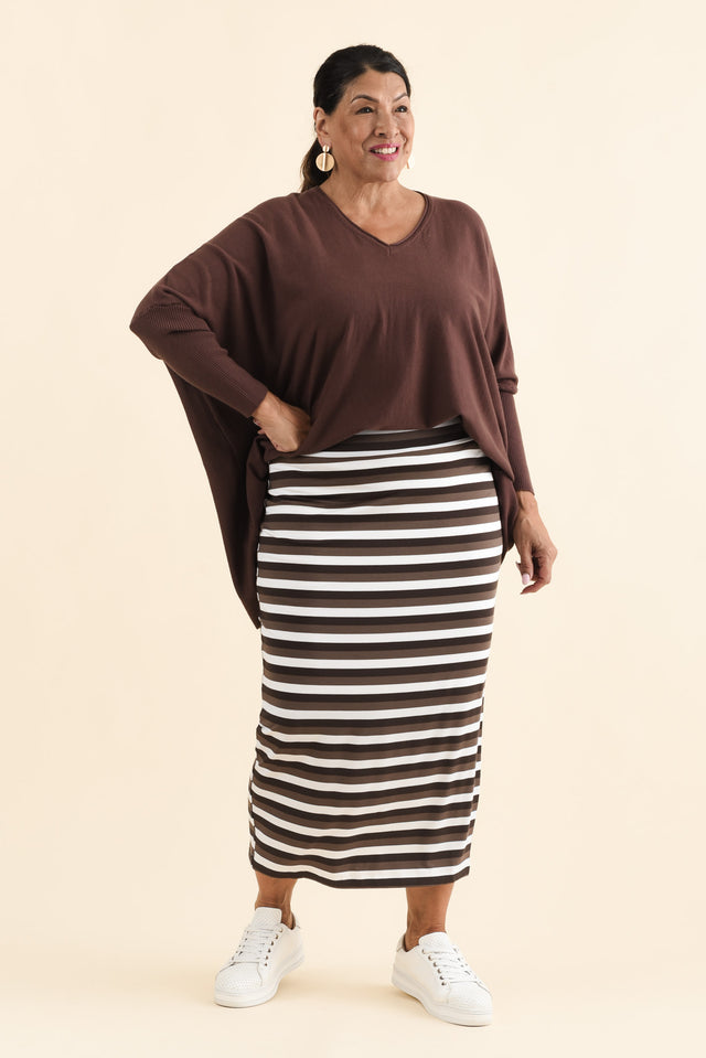 Brown Stripe Bamboo Maxi Tube Skirt,Brunette model,alt text|model:Pilita image 9