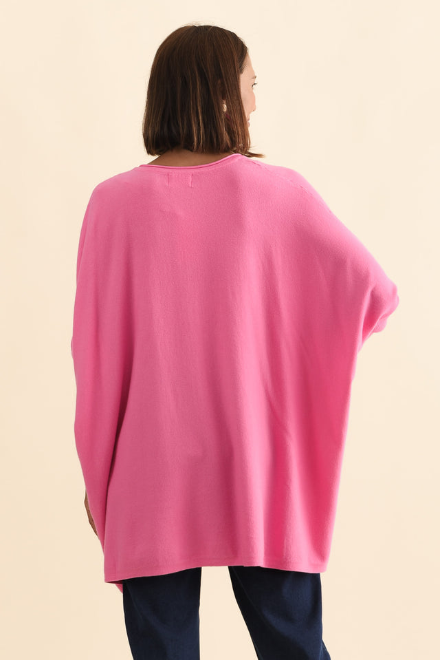 alt text|model:Cara image 6